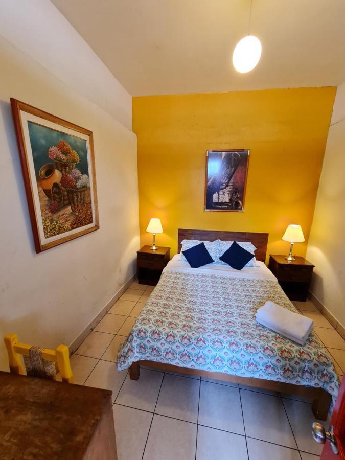 Flying Dog Hostel Ліма Екстер'єр фото
