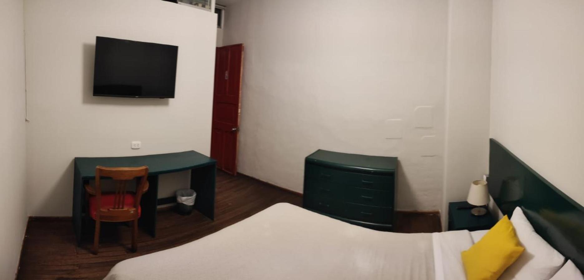 Flying Dog Hostel Ліма Екстер'єр фото