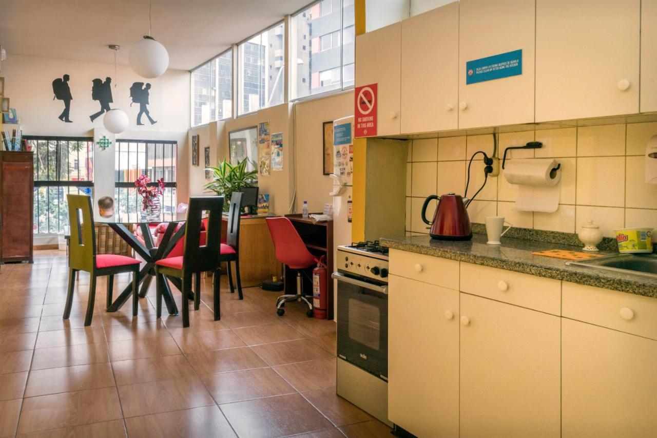 Flying Dog Hostel Ліма Екстер'єр фото